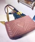 Сумка Гуччі GG Marmont Medium Shoulder Bag